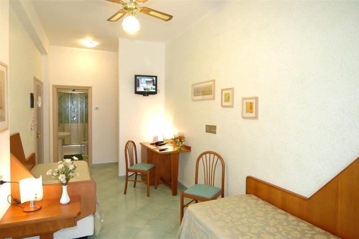 Room 14 of 58