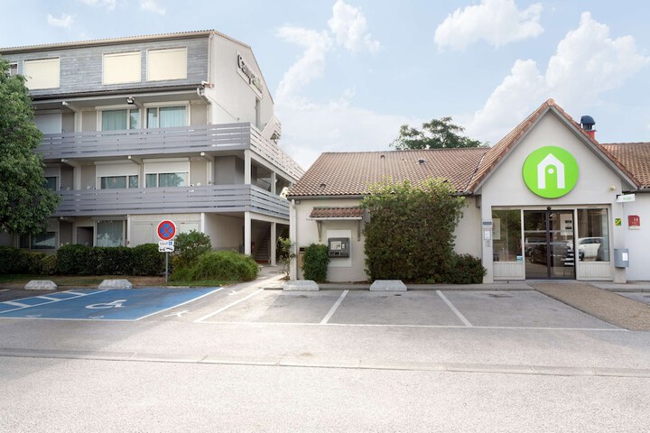 Hotel 26 of 27