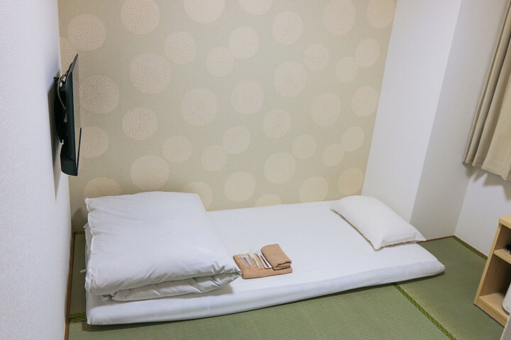 Room 21 of 107