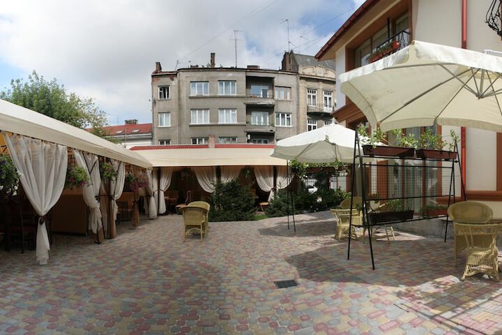 Terrace/Patio 43 of 44