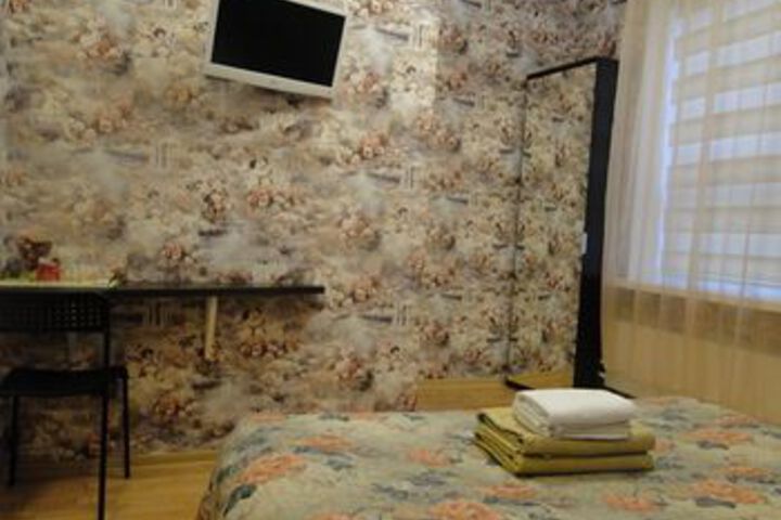 Room 24 of 103