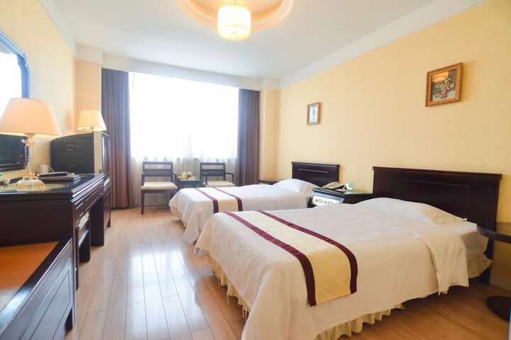 Room 10 of 36