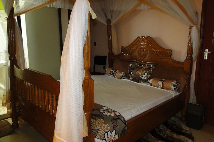 Room 5 of 31