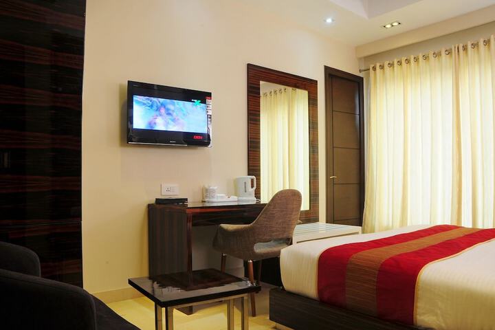Room 19 of 34