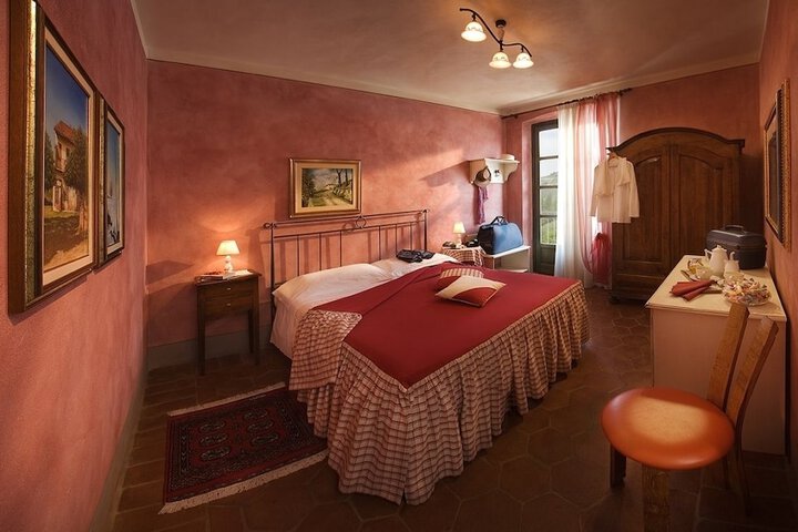 Room 4 of 44