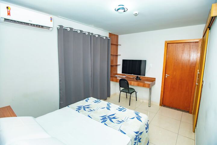 Room 7 of 77