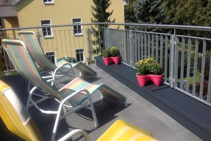 Sundeck 45 of 46