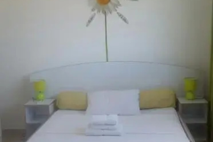 Room 3 of 13