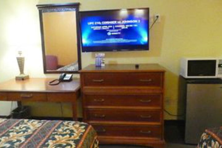 Room 15 of 16
