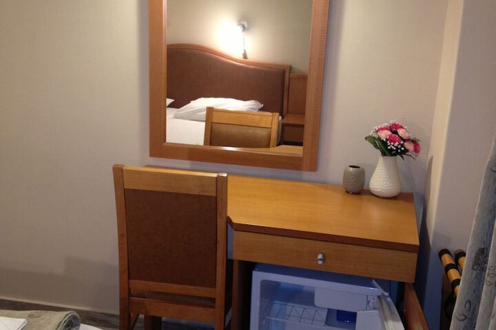 Room 53 of 228