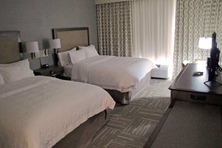 2 Queen Beds (15 of 15)