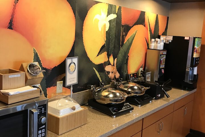 Breakfast area
