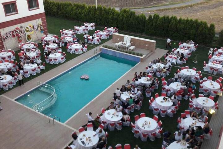 Pool Hotel
