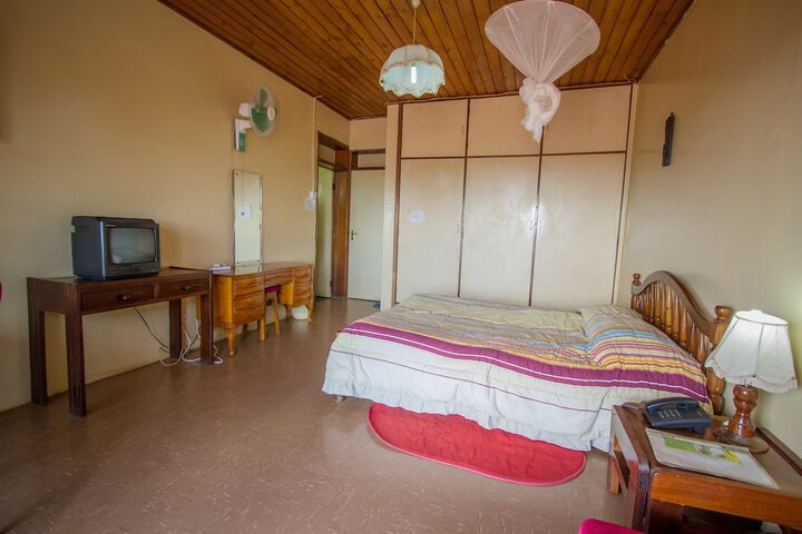 Room 11 of 69