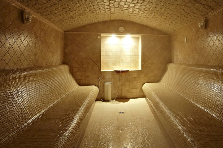 Steam room