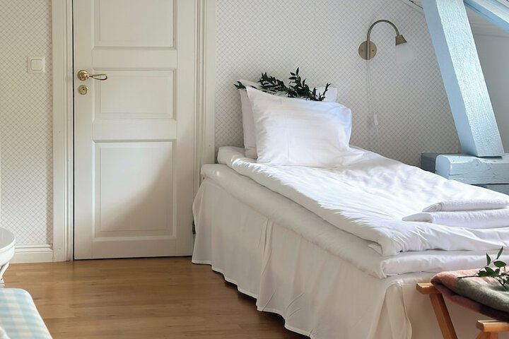 Room 18 of 113
