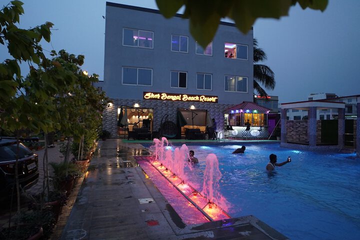 Pool 52 of 90
