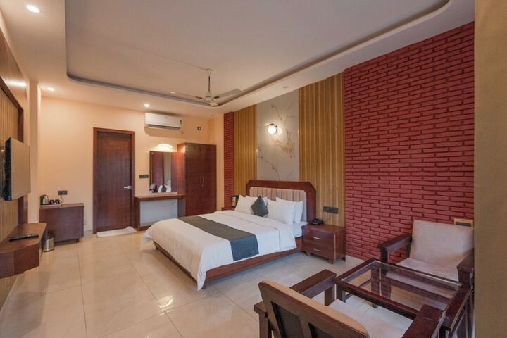Room 4 of 45