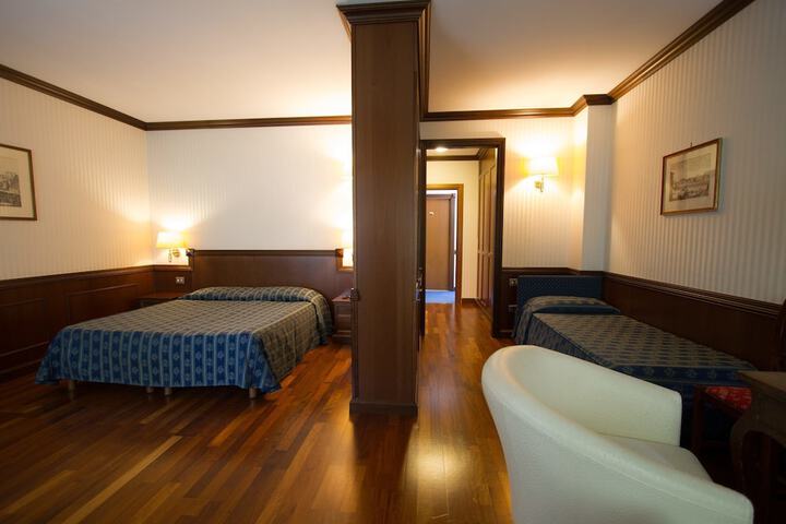 Room 10 of 62