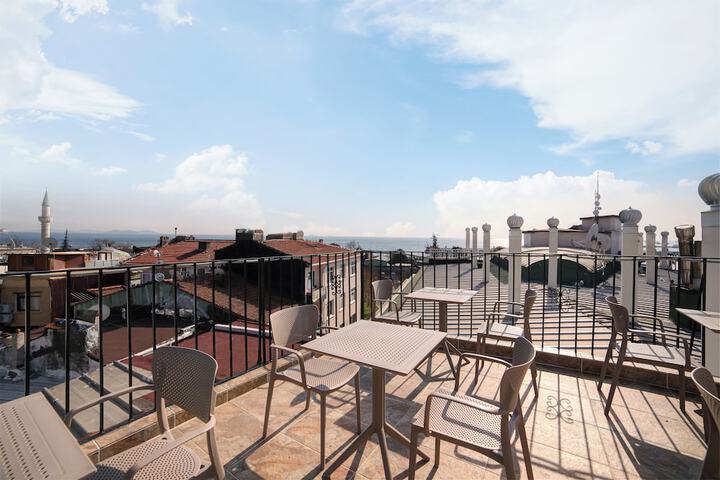 Terrace/Patio 33 of 37