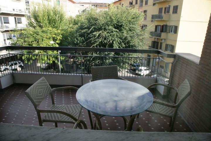 Terrace/Patio 29 of 31
