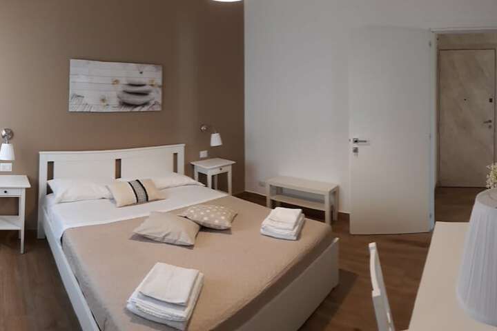 Room 7 of 40