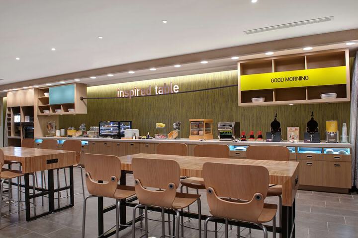 Breakfast area