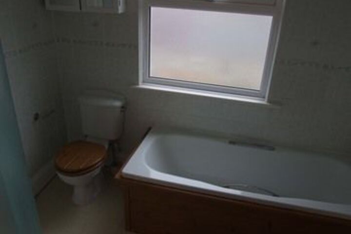 Room 12 of 25