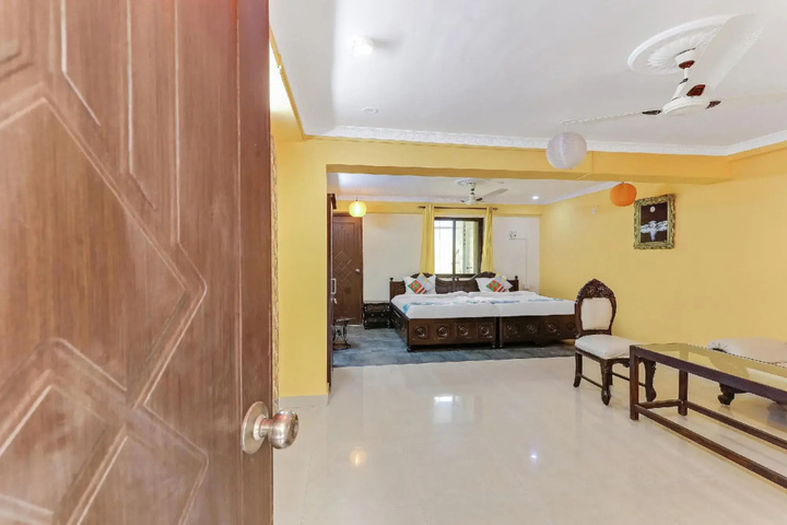 Room 2 of 13