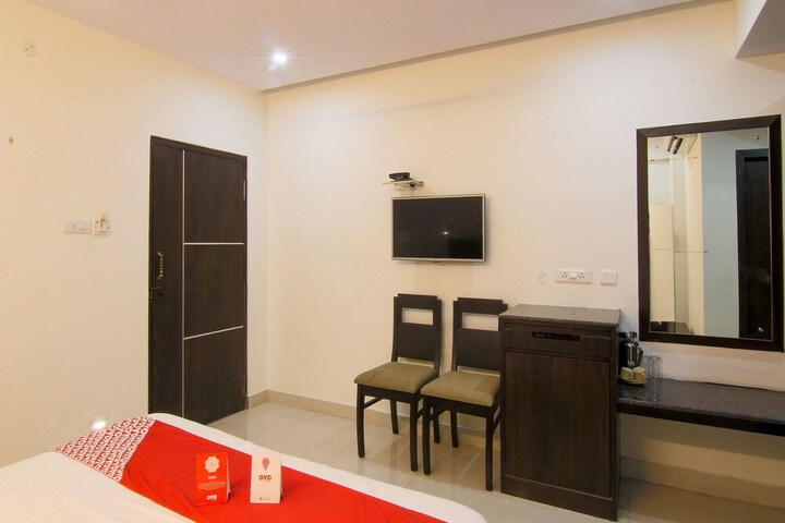 Room 8 of 24