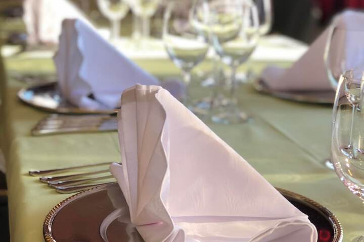 Dining 76 of 137