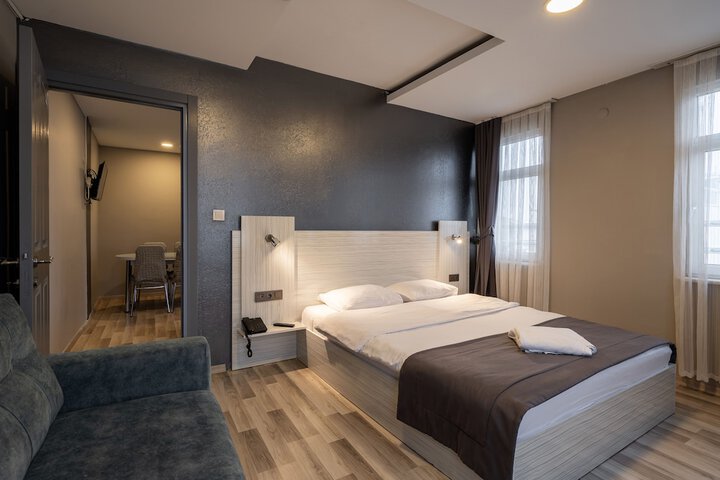 Room 31 of 73