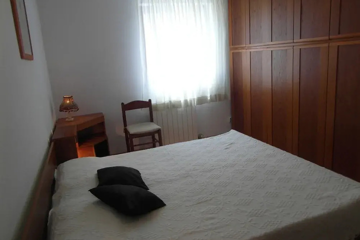 Room 3 of 22