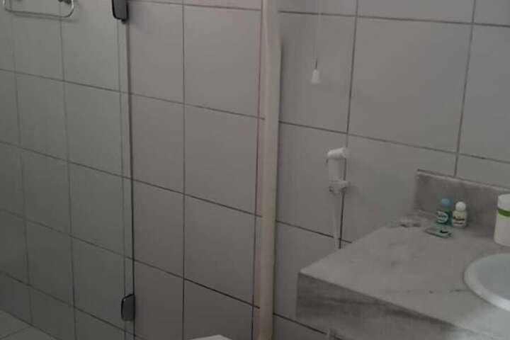 Room 12 of 25