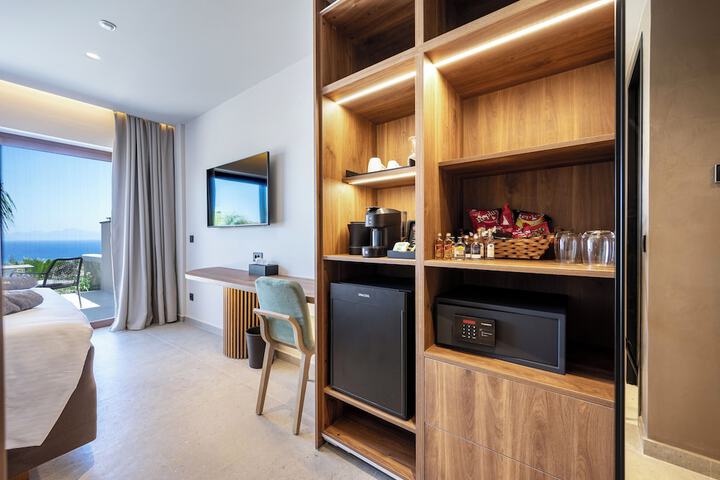 Room 12 of 81