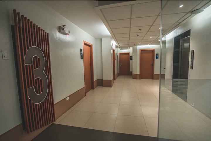 Ballroom/Hall 47 of 55