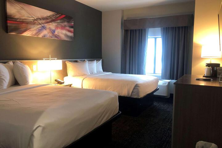 2 Queen Beds Pet Friendly (3 of 13)