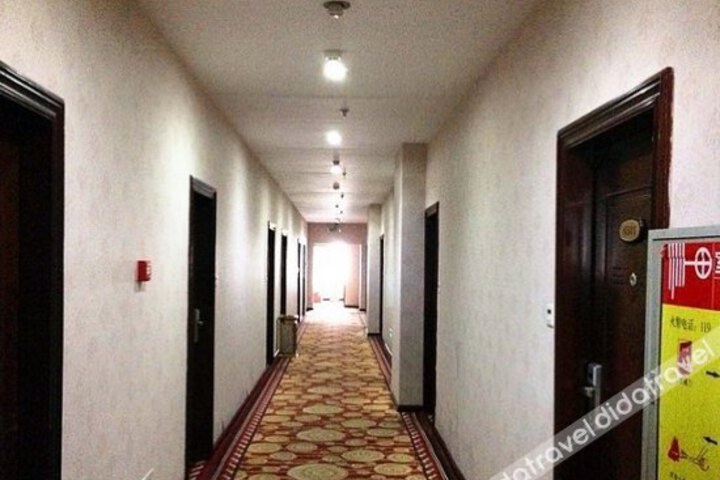 Lingdian Business Hotel