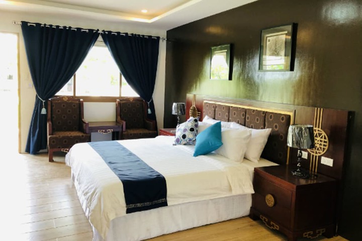 Room 4 of 54