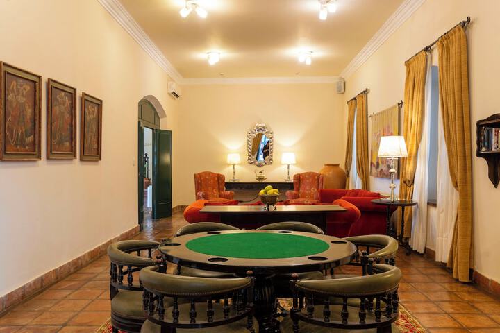 Room 40 of 90