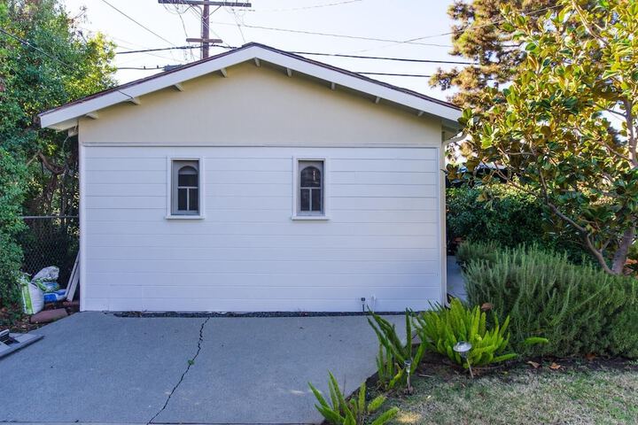 Property Grounds 16 of 28