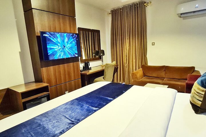 Room 19 of 51