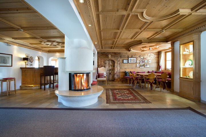 Hotel 4 of 91