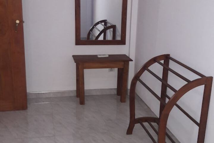 Room 4 of 13