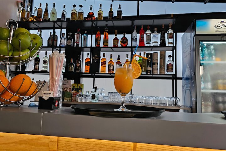 Lounge 50 of 56