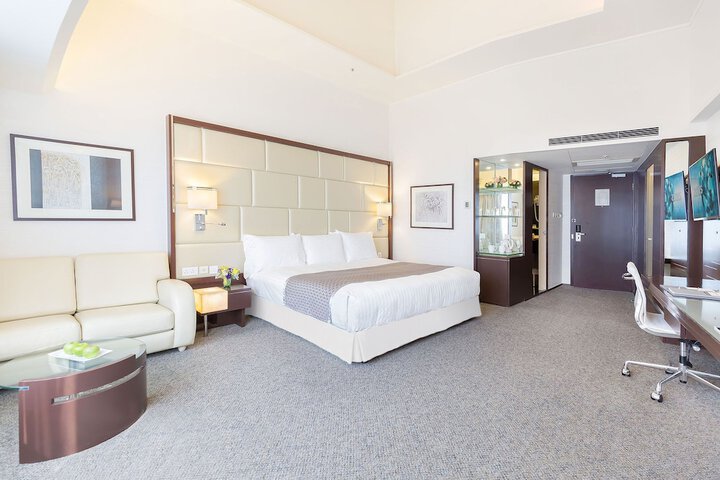 Room 54 of 112