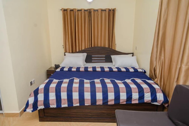 Room 8 of 26