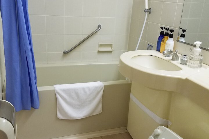 Room 15 of 62