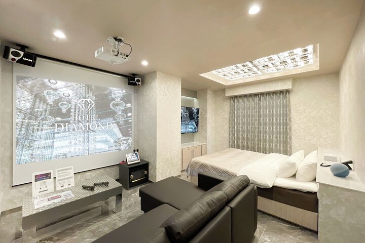 Room 13 of 43