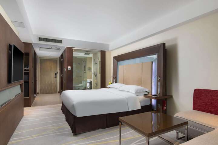 Room 25 of 57